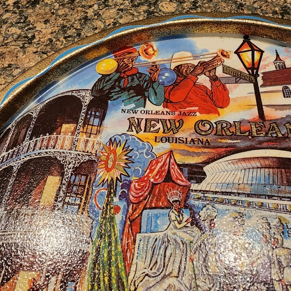 Vintage New Orleans Graphic Souvenir Tray, Necklace & Bracelet - Picture 3 of 5